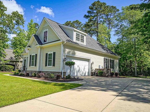 3rd image of 625 Whispering Pines Ct.