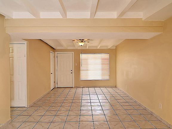 4th image of 1425 Thomas Dr