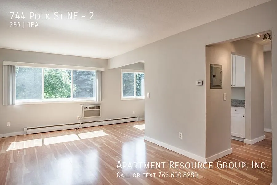 2 Bed/1 Bath Apt for Rent in NE Minneapolis! — Photo 4