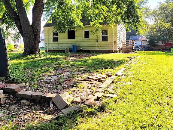 3rd image of 1109 20th St