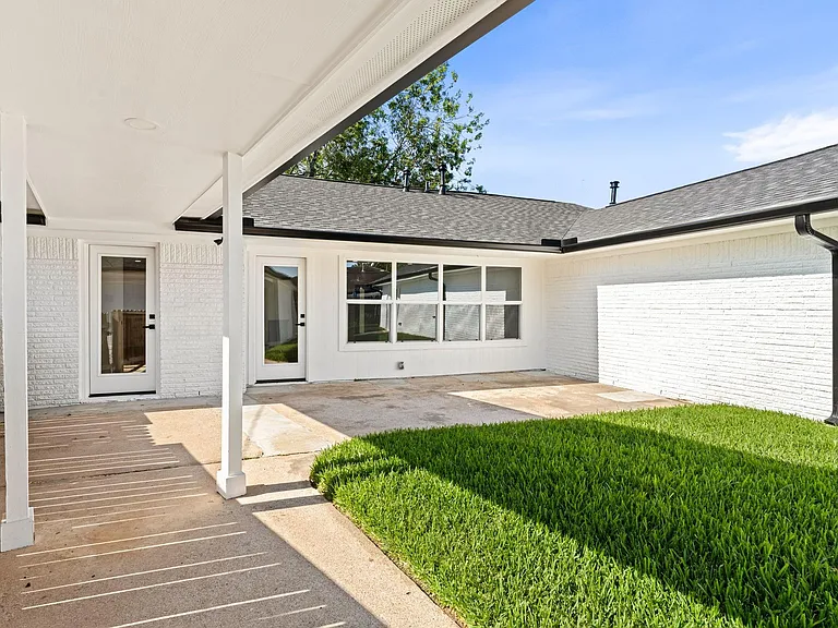 7631 Westwind Ln — Photo 30