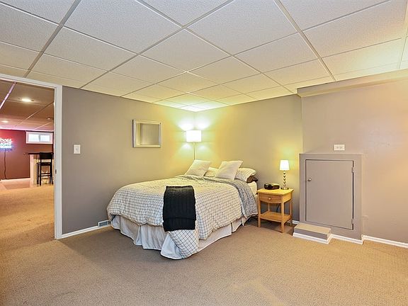 Basement (bedroom 3)