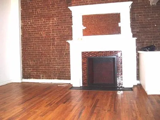 Rented by Metropolis Real Estate of Manhattan | media 17