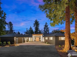 12422 68th Avenue NE, Kirkland, WA 98034