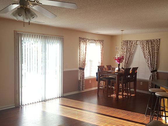 LR - Eat In_09292015