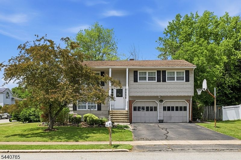 1st image of 71 Clover Hill Dr