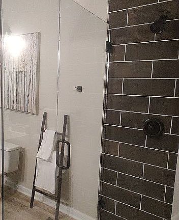 upstairs full bath