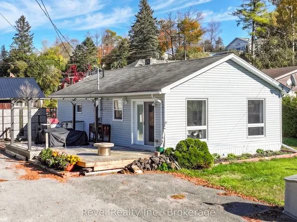 14 3rd St, Kawartha Lakes, ON K0M 1L0