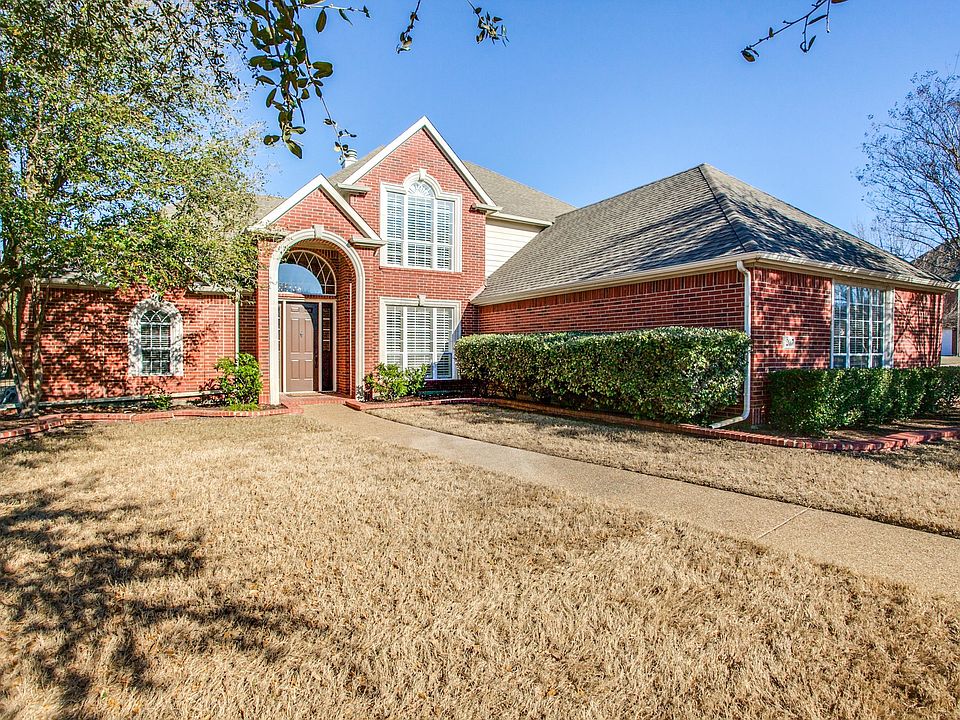 1st image of 207 Stanford Ct