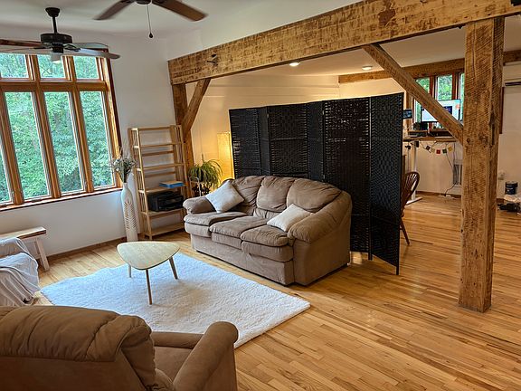 2nd image of 404 Conlon Rd #1