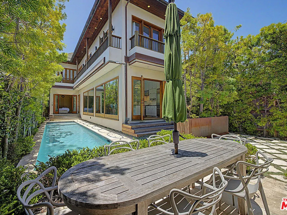 1310 Riviera Ave