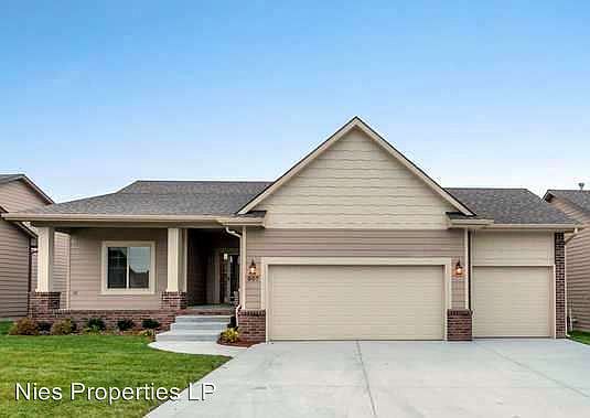 1st image of 926 W Threewood Ct