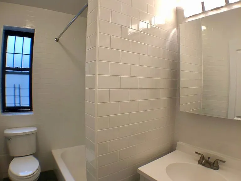 825 W 187th St #6K — Photo 4