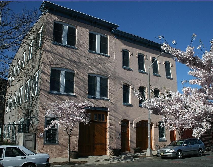1st image of 9-11 Crawford St APT 8