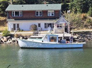 9 W Shore Rd, Frenchboro, ME 04635