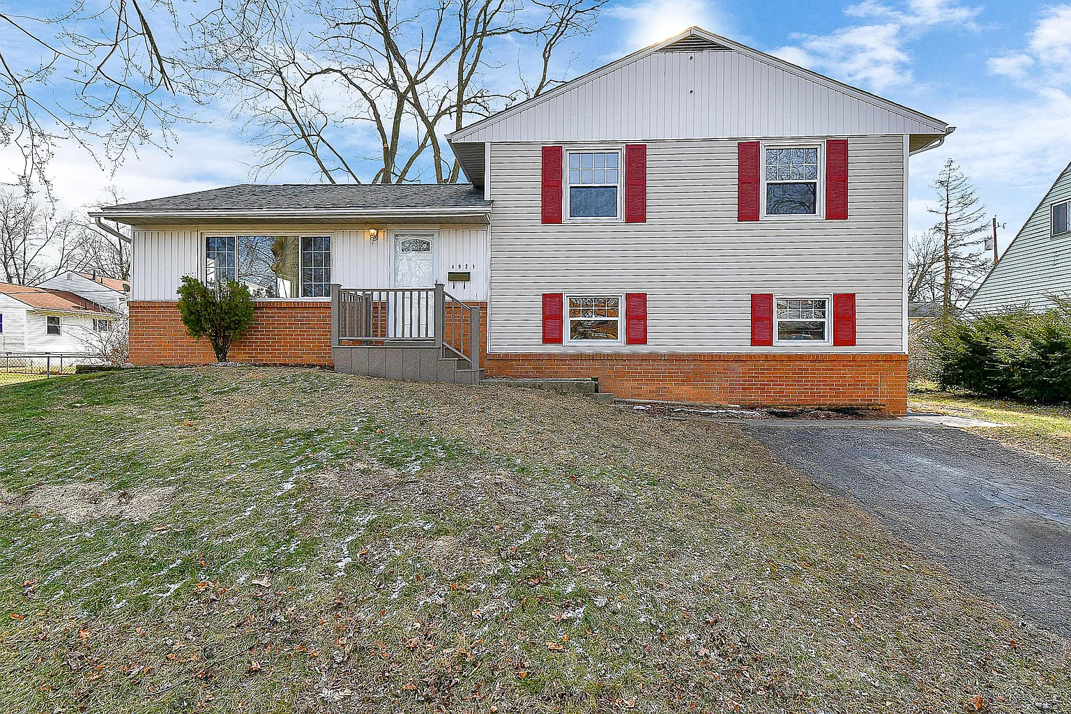 4921 Folger Dr photo 1