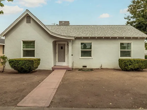 445 E Merced Street, Dinuba, CA 93618