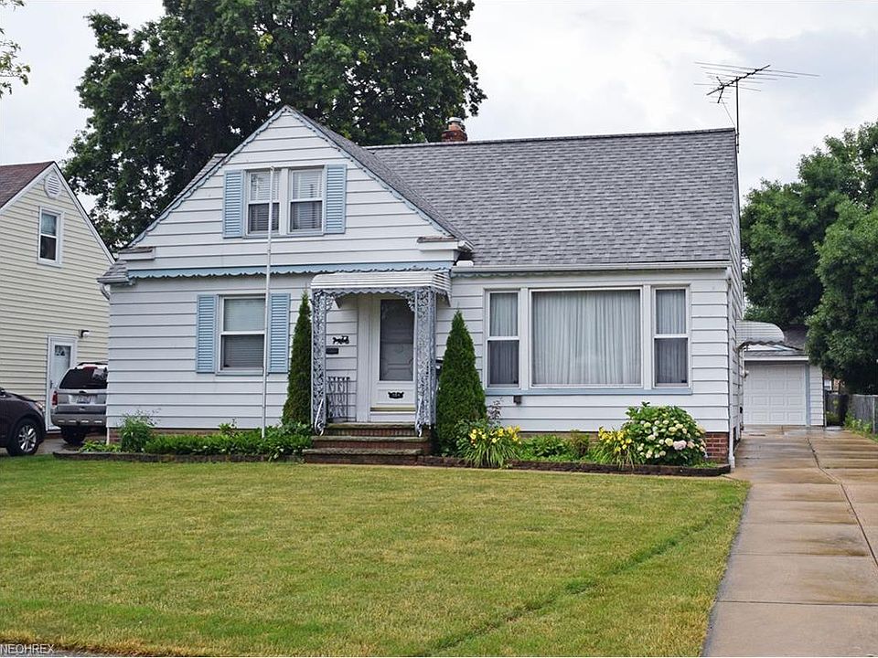 1st image of 384 E 310th St