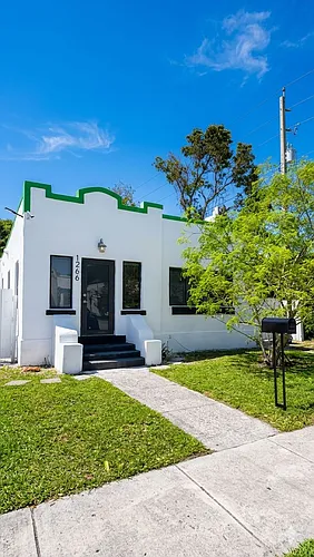 1268 NW 55th St #1 Photo 1