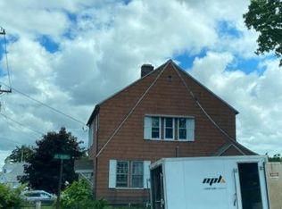 218 Newbury St, Chicopee, MA 01013