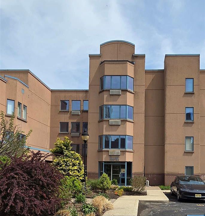 1st image of 603 Ellery Ct #603
