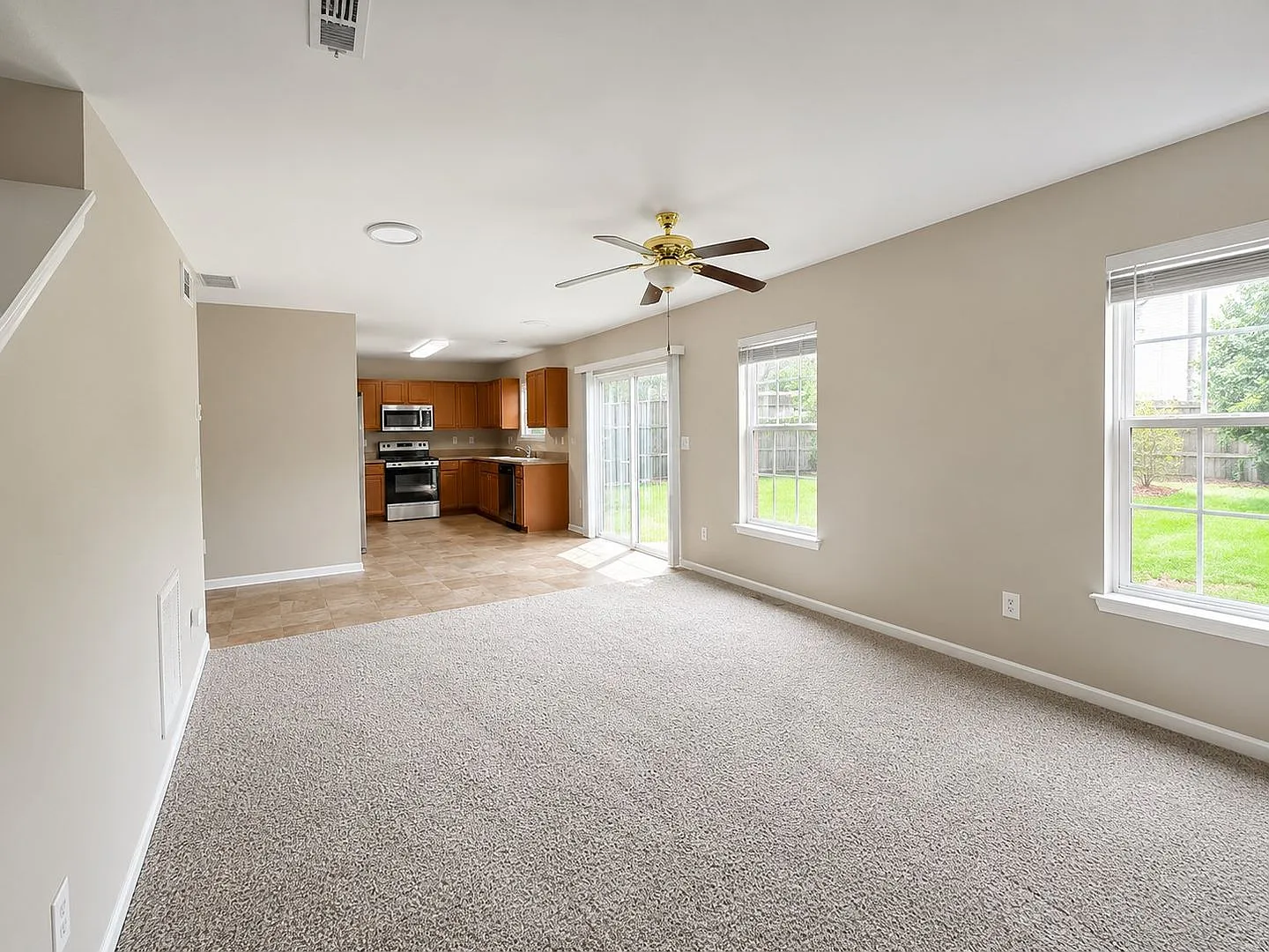 1111 Delander Ln — Photo 3