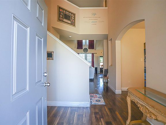 5th image of 2182 Liriope Ln