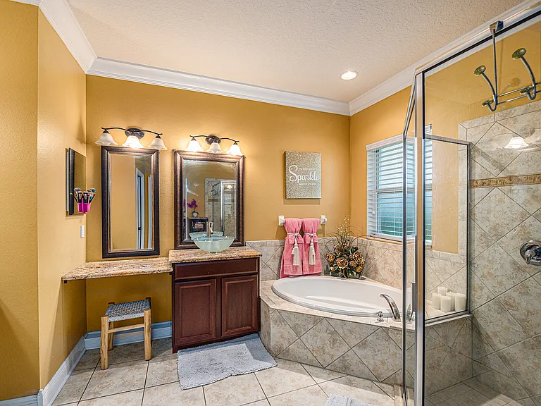 706 York Dale Dr — Photo 16