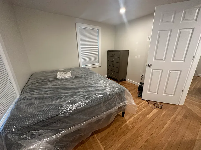 17 Byrnes St #1-2 — Photo 7