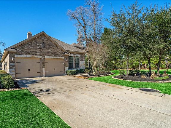 3rd image of 111 Greenprint Cir