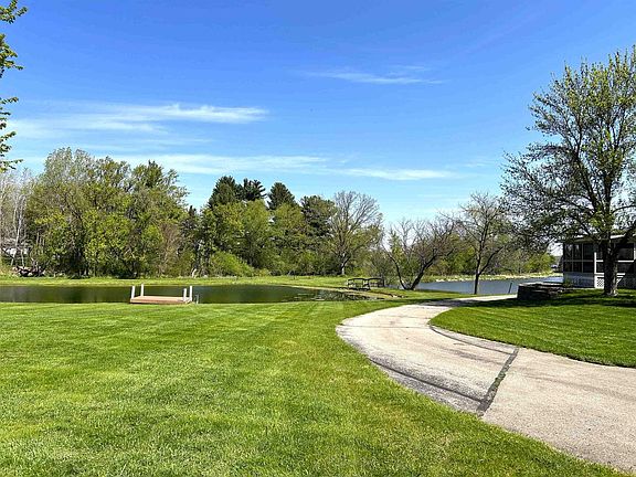 4th image of W1325 Spring Grove Road #22
