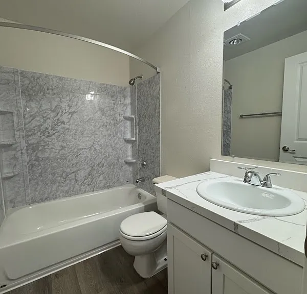 Weatherstone Apartments — Photo 9