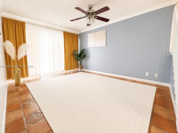 773 Crystal Lake Dr #773, Pompano Beach, FL 33064