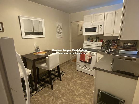 907 Boylston #42 Boston - Back Bay Unit Photo 2