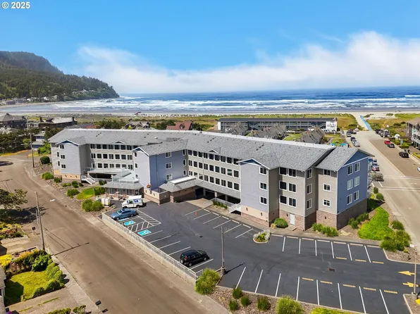 111 Avenue U #207, Seaside, OR 97138