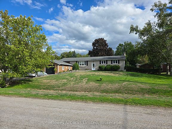 2nd image of 33 Maple Grove Rd