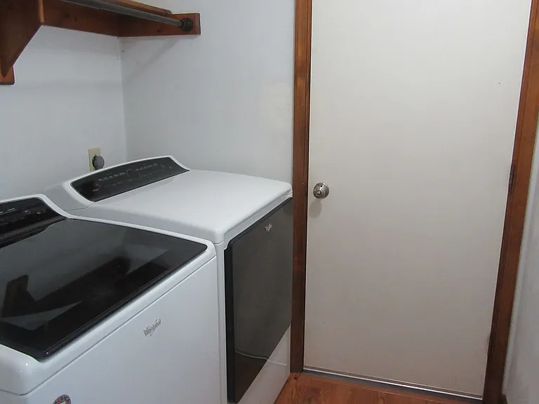 2400 Broadnax Cir — Photo 14