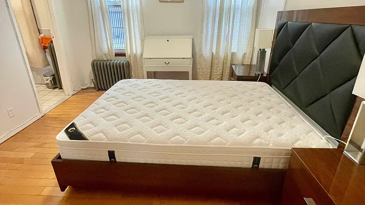 Rented by Nooklyn NYC LLC | media 30