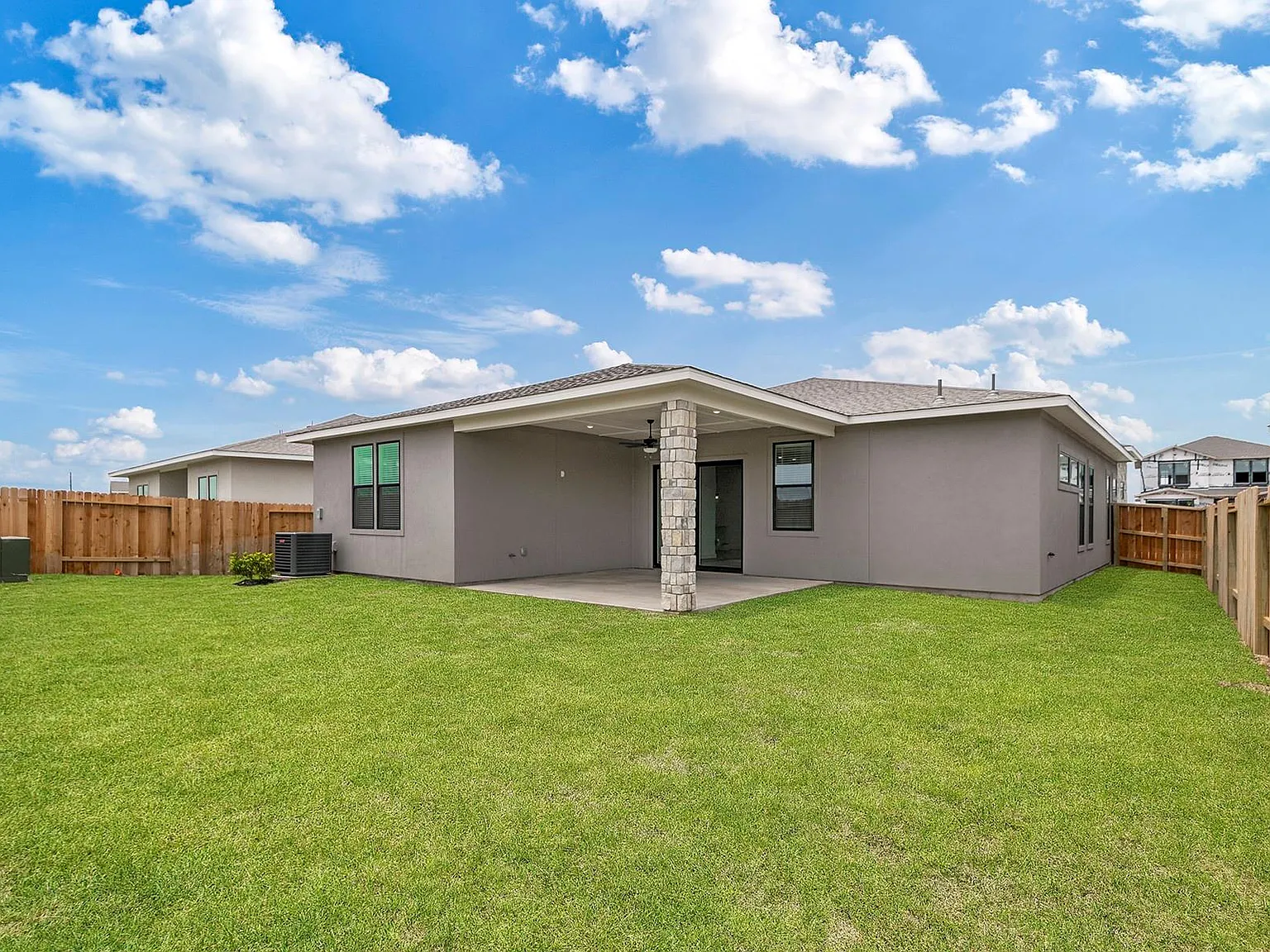 3 bed, 3.0 bath, 2309 sqft, $3,435 — Photo 2