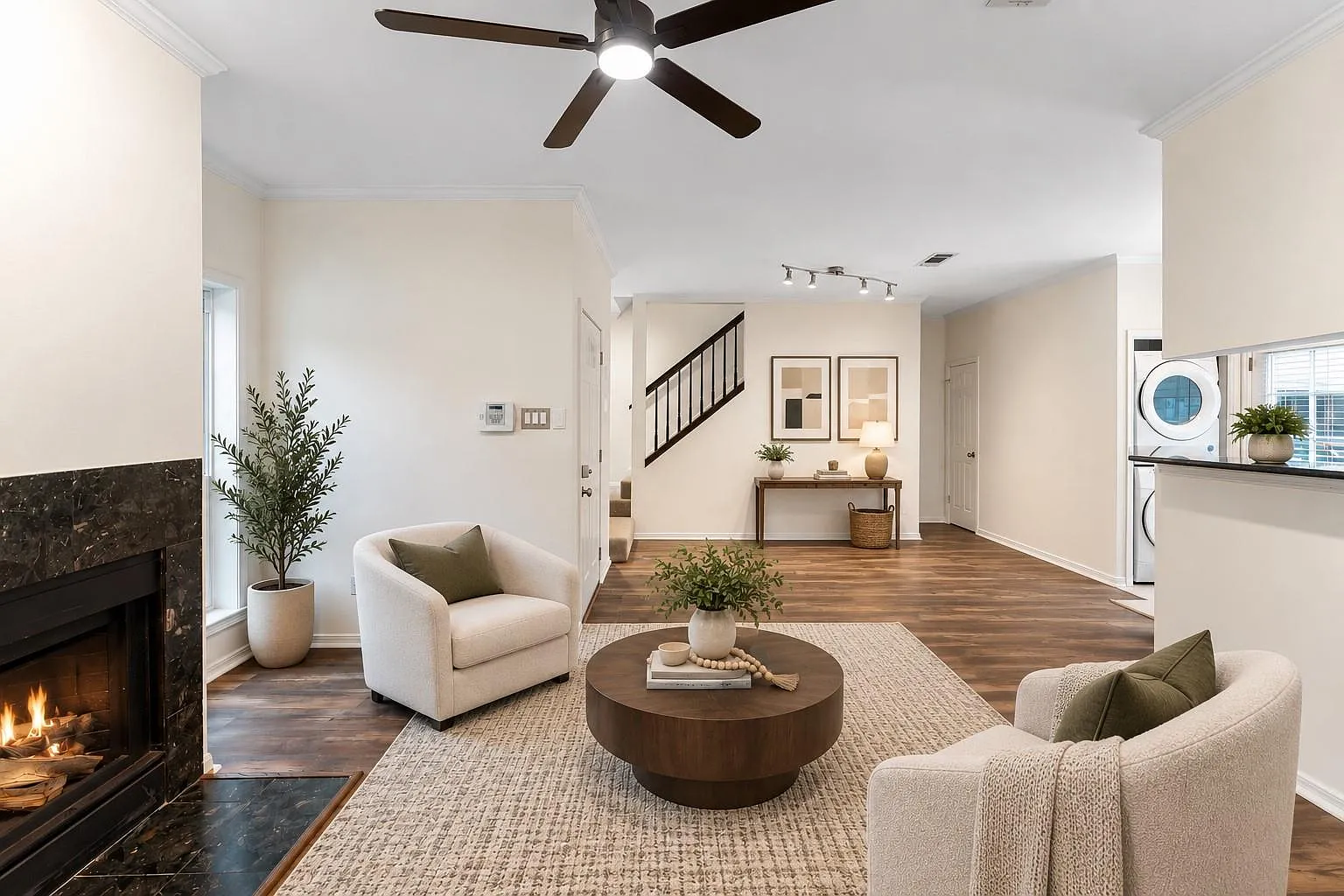 2 bed, 1.5 bath, 1068 sqft, $1,850 — Photo 1