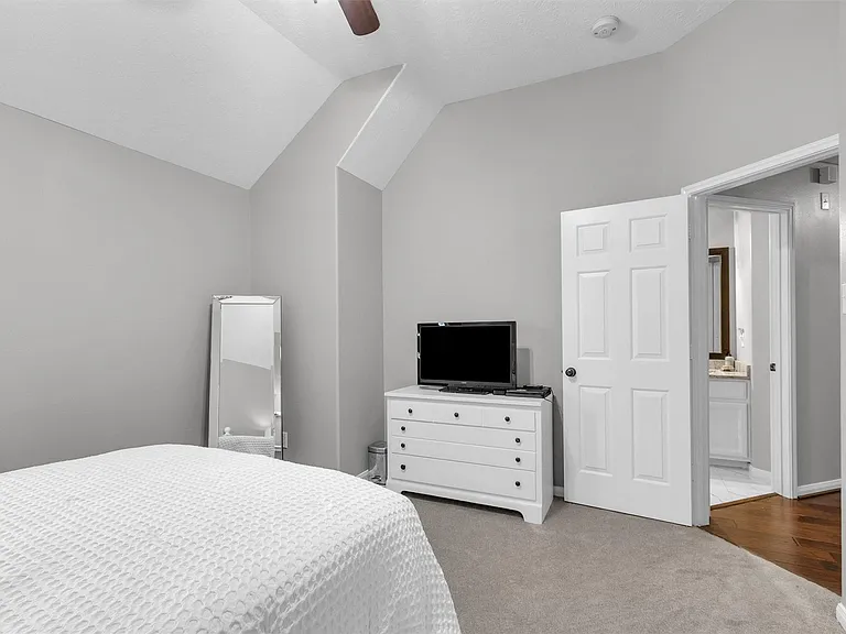 3002 E Lake Falls Cir — Photo 39