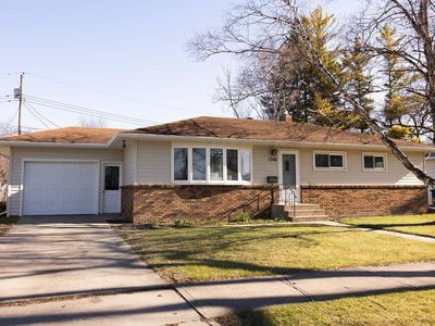 1328 20th Ave S, Moorhead, MN, 56560