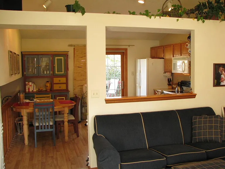 Living room into eat-in kitchen