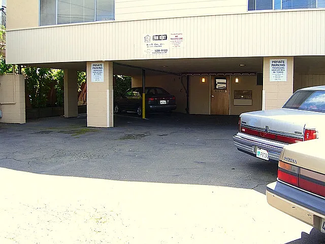 1932 Haste St #7 — Photo 11
