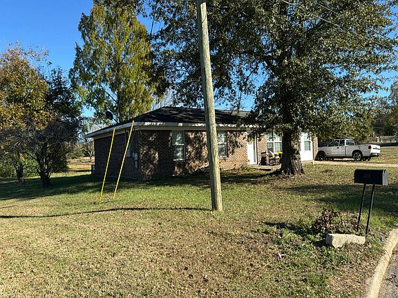 3rd image of 373 Hickory Ct