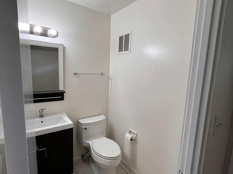 5741 Erlanger St — Photo 11