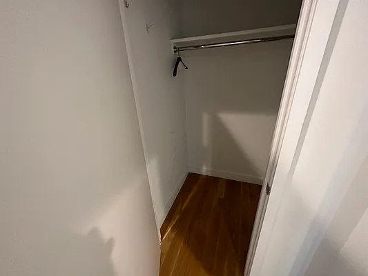 Rented by Zjama Realty Corp | media 31