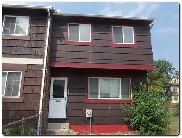 1st image of 422 Dodd St