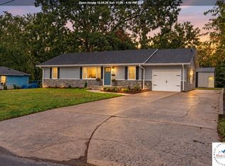 206 Highland St, Sweet Springs, MO 65351