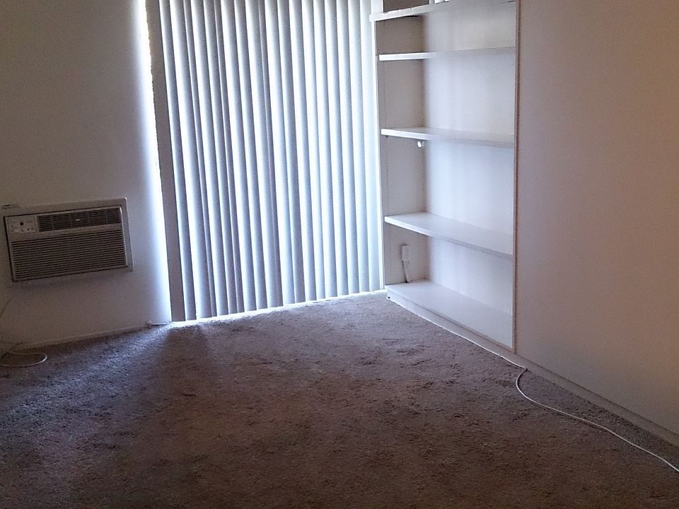 2nd image of 8591 Mellmanor Dr APT 6